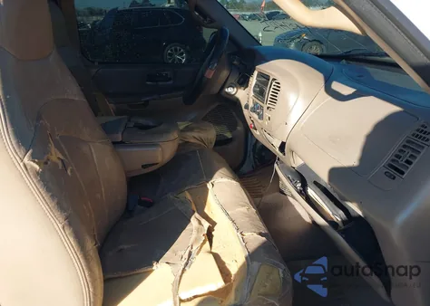 2000 Ford F-150 Lariat/Work Series/Xl/Xlt from USA, damaged, VIN 1FTRX18L1YNB31394